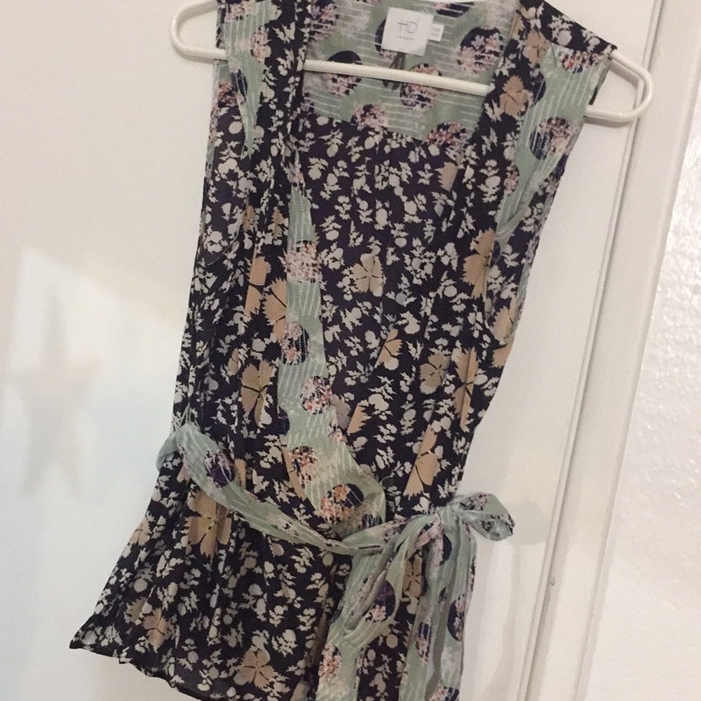 HD in Paris by anthropologie 100% silk wrap top